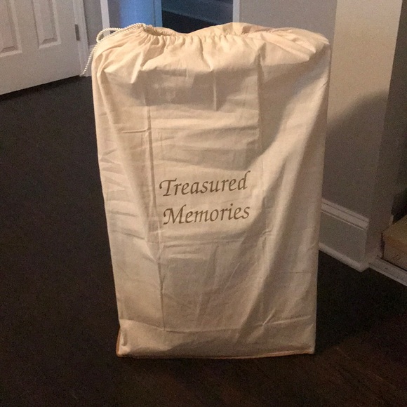 Bought/worn in 2014. Size 2. Ivory. Lace/pearls - Picture 6 of 6